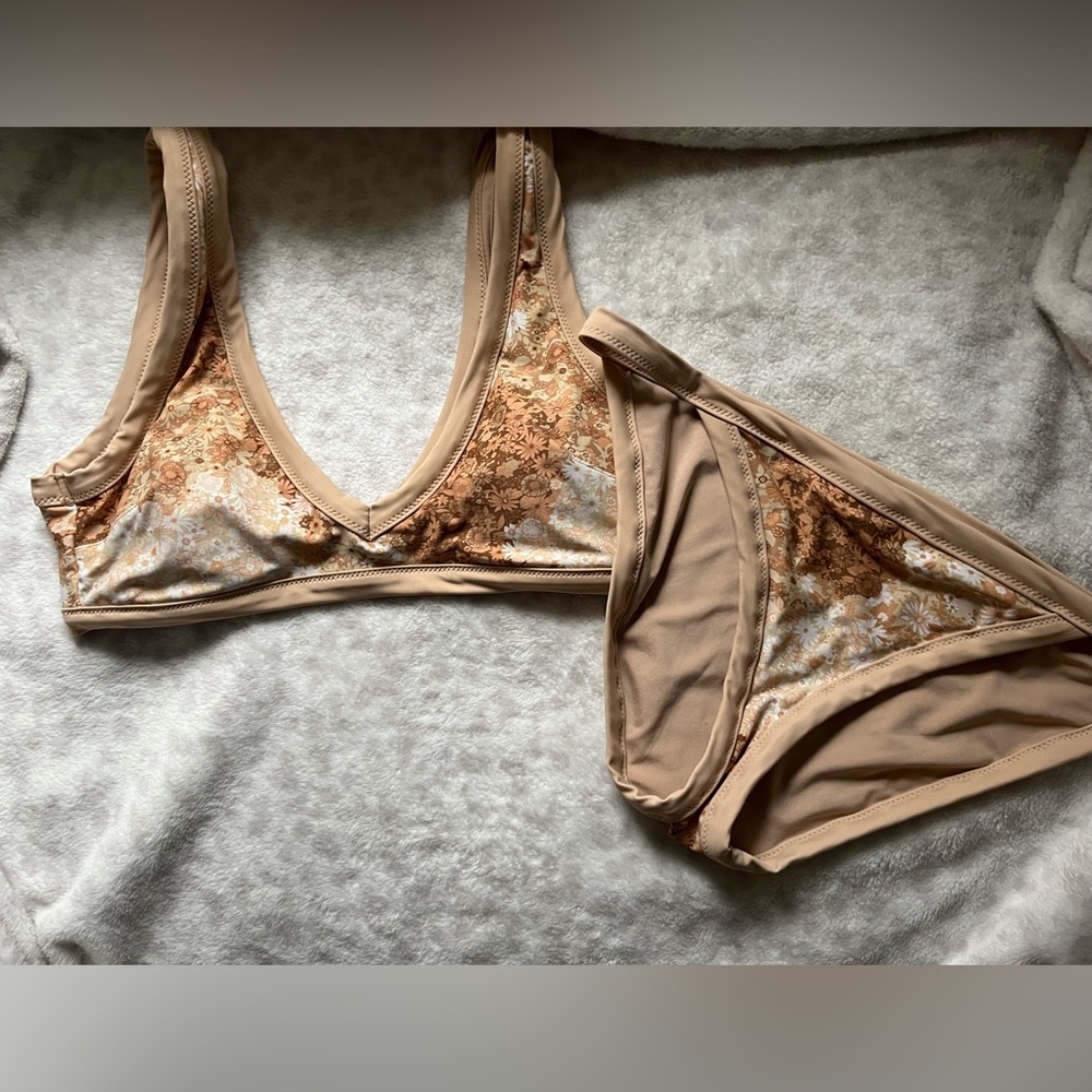 NWOT Aerie Ditzy Floral Bikini